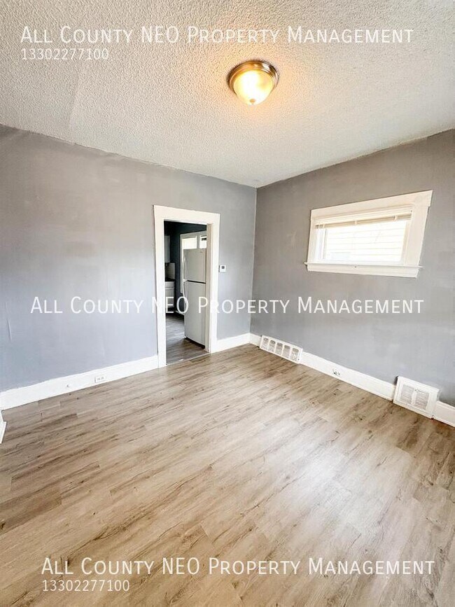 Photo - 3452 W 91st St Unidad Down
