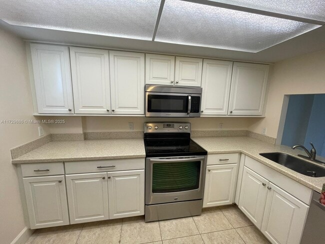Building Photo - 105 Royal Park Dr Rental