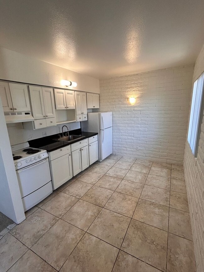 Photo - MOUNTAIN PLAZA