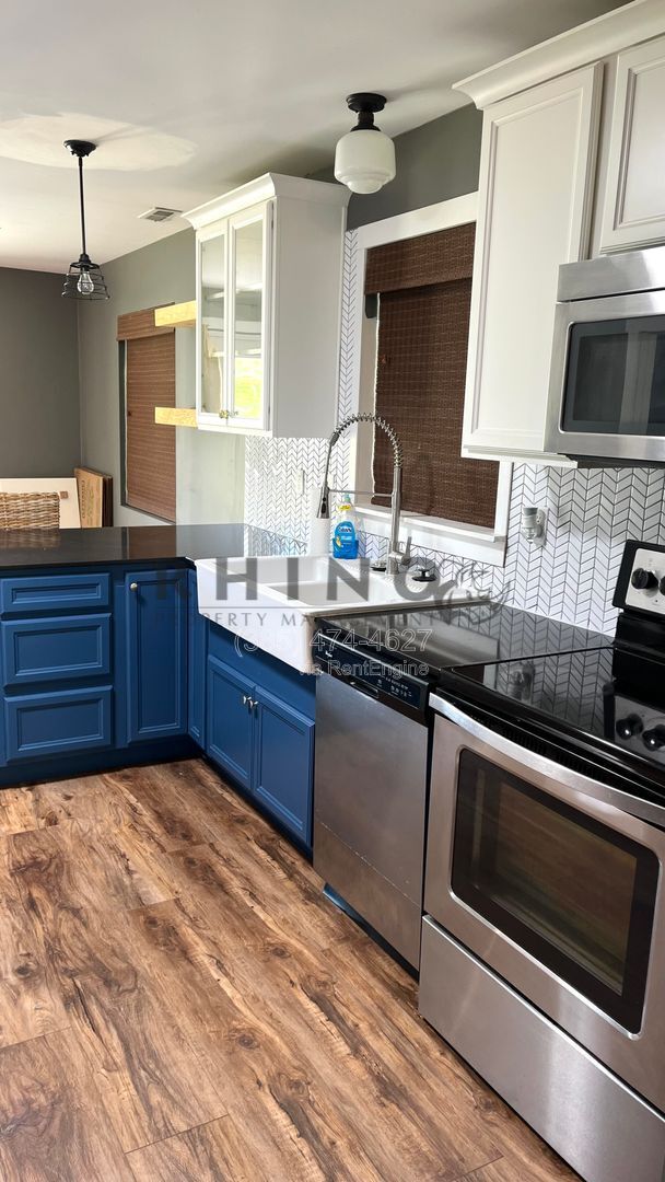 Photo - 578 Dexter St W