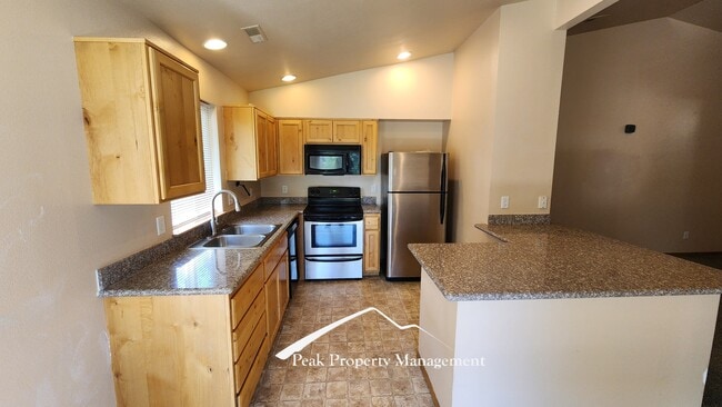 210 Ascent Ct Unidad A