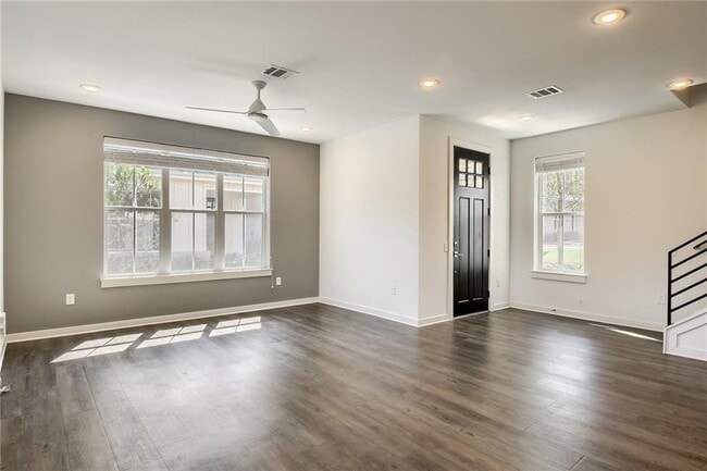 Photo - 2624 Metcalfe Rd
