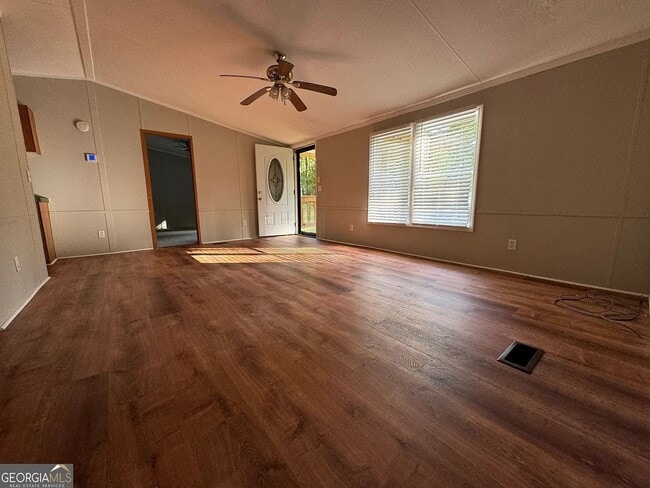 Photo - Rent Reduced!