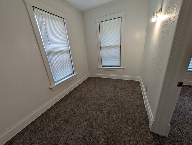 Photo - 2015 Johnson Ave NW Unit 2015 Lower