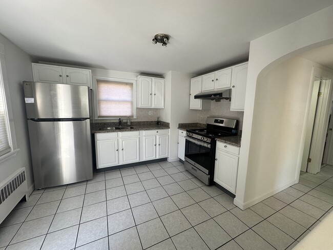 Photo - 206 Adams St