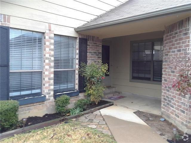 Building Photo - 1824 Maplewood Trail Rental