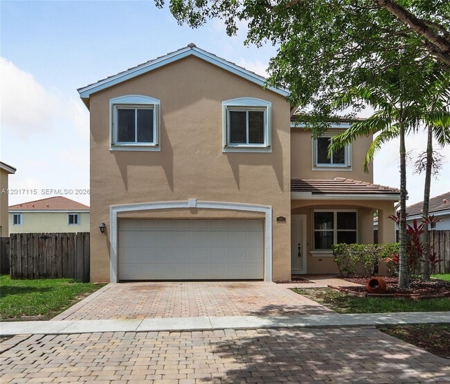 Building Photo - 3072 SE 5th Dr