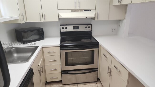 Photo - 8290 Lake Dr Unit 405