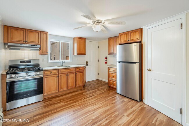 Photo - 105 Coolidge Ave