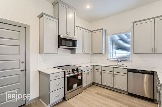 Photo - 33130 Willow Hts Ln