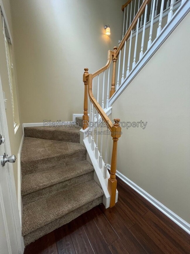 Photo - 144 Pointe Cir