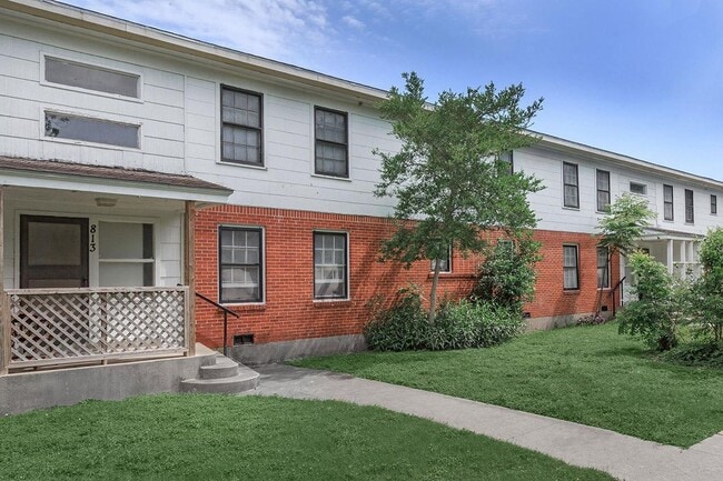Building Photo - 100 Buccaneer Dr Unit #100