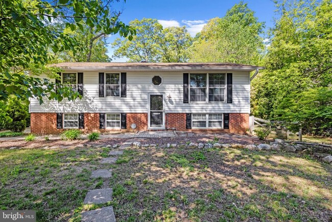Photo - 328 Edgemere Dr House
