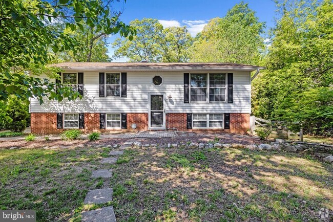 Building Photo - 328 Edgemere Dr Rental
