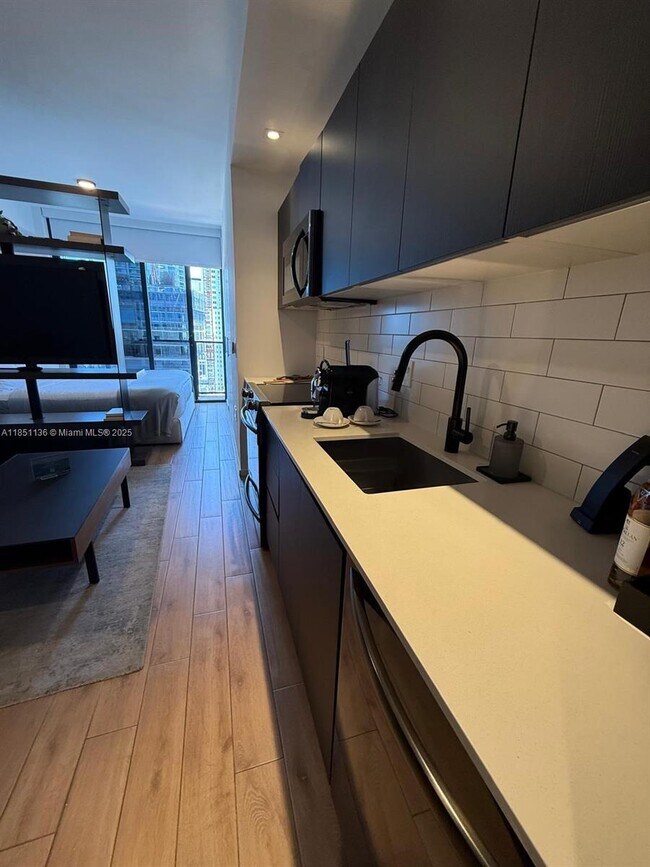 Photo - 398 NE 5th St