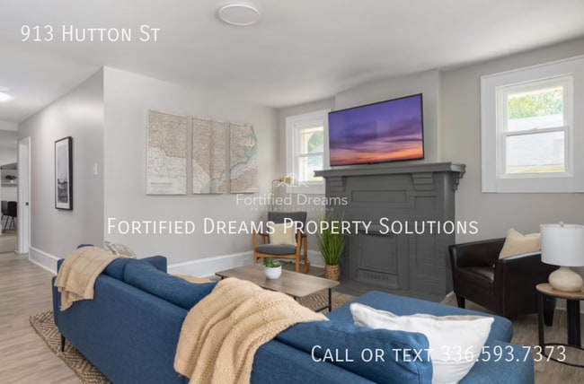 Photo - 913 Hutton St