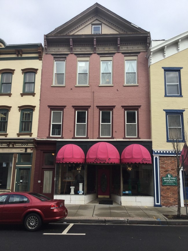 Front view of building - 111 Spring St Apartments