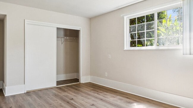 Photo - The Barrington Apartments