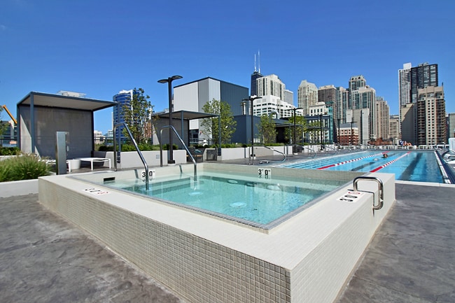 Photo - 630 N Wells St