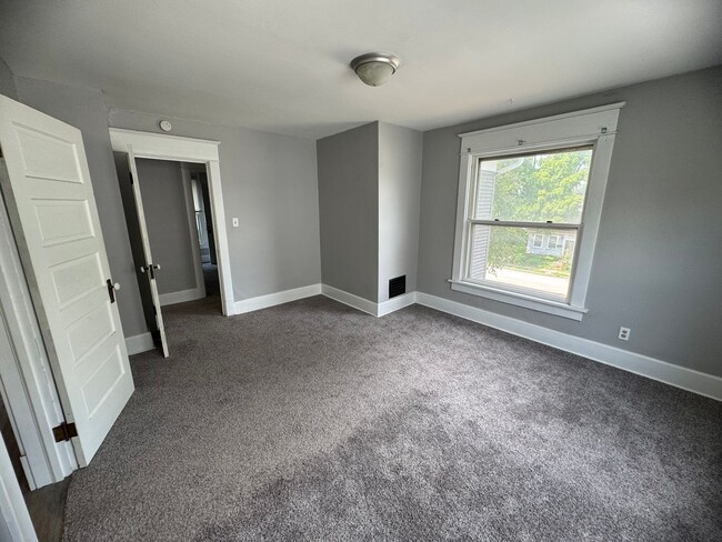 Photo - 4 bedroom 1 bath Home in Davenport