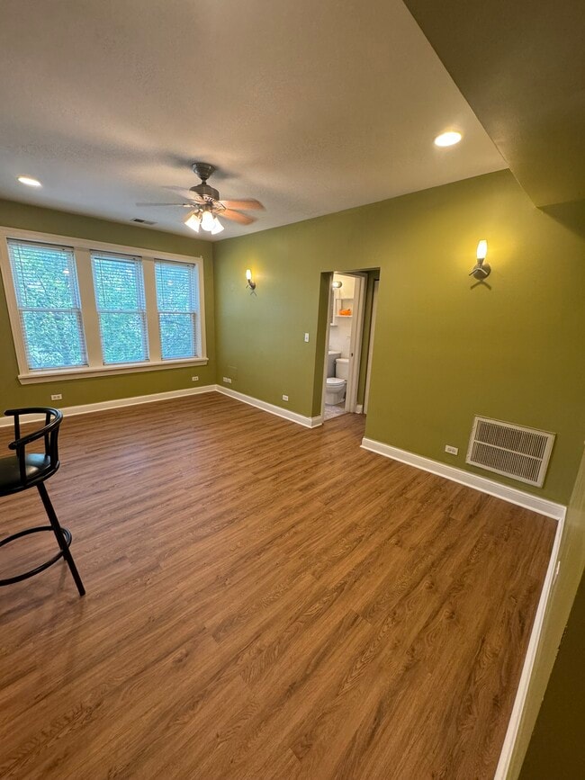 Photo - 6812 N Wayne Ave Unit 3A