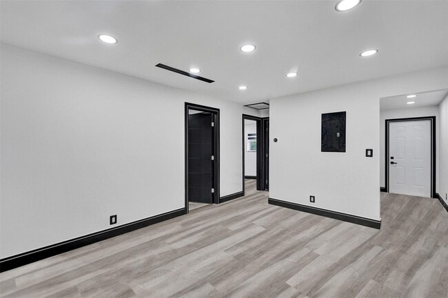 Photo - 5310 NW 16th St