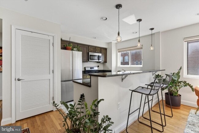 Photo - 804 Taylor St NW Unit 305