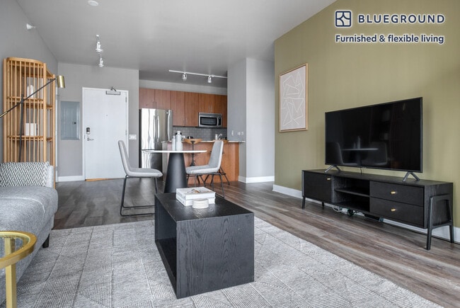 Photo - 505 N State St Unit SI FL24-ID1005