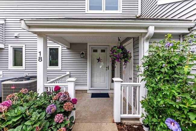 Photo - 18 Westcliff Dr Condo Unit 18