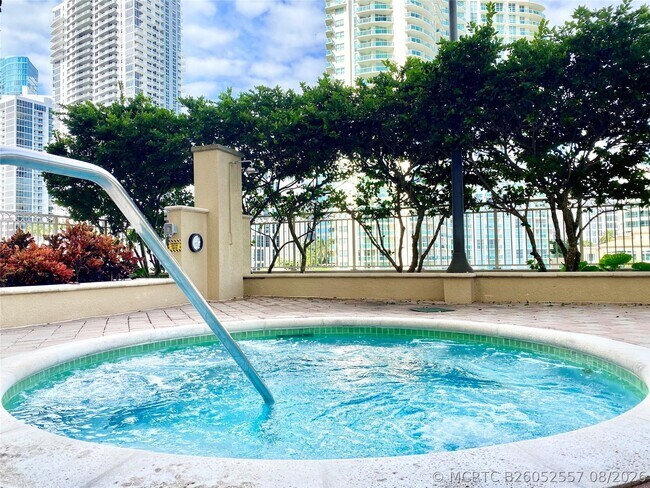 Photo - 511 SE 5 Ave Unit 2122
