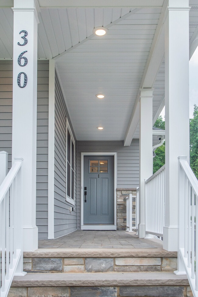 Photo - 360 Orange Rd