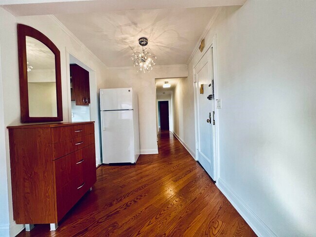 2333 Hudson Terrace