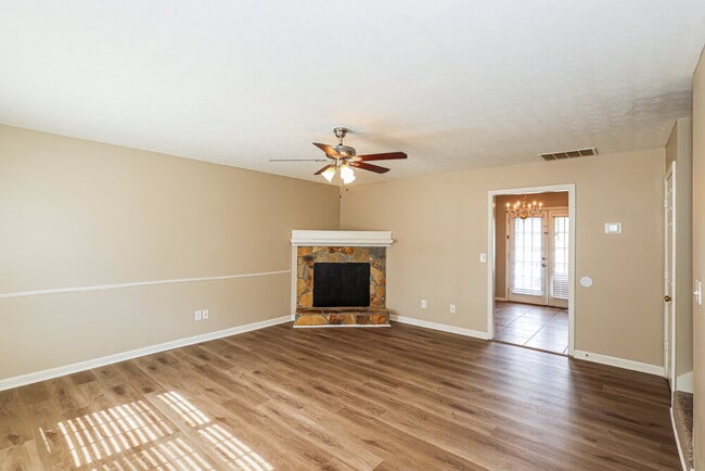 Photo - 641 Carlton Rd