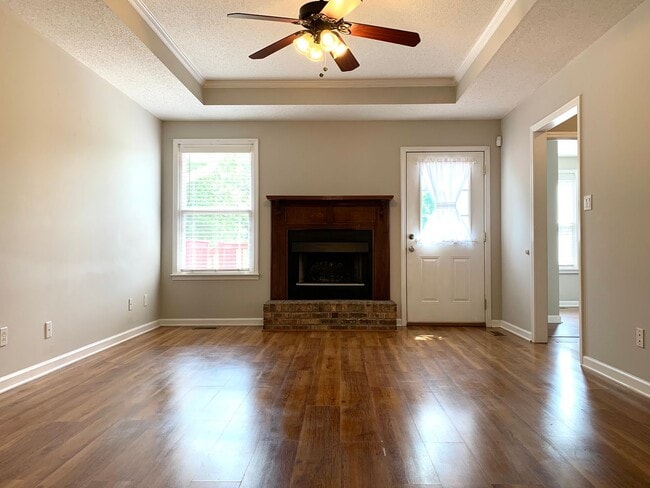 Photo - 212 Bradley Ct