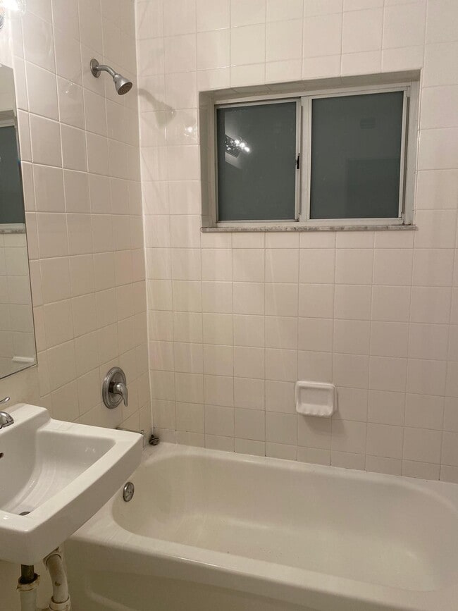 Photo - 2080 NE 167th St Unit 9