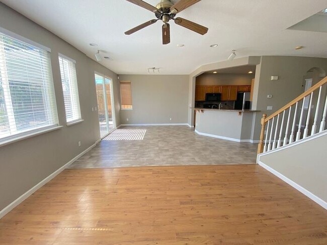 Photo - NW Reno 4 Bedroom Home - Mountain Views
