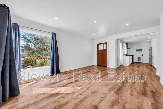 Photo - 21747 Orange Ave