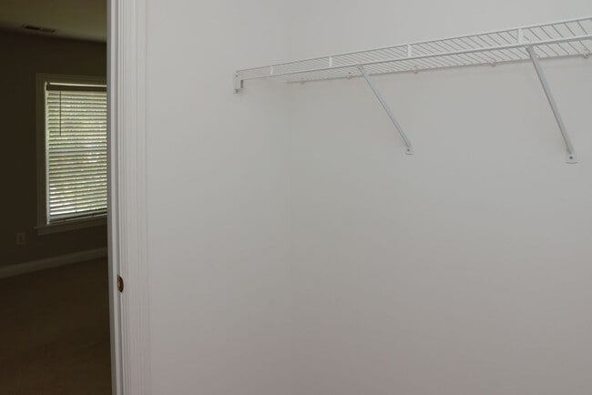 Photo - 3288 Snaffle Rd