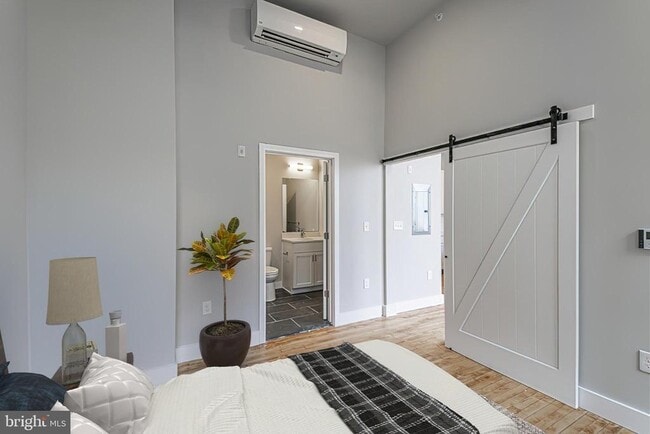 Building Photo - 1300 S 19th St Unit 303