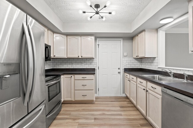 Photo - 105 Bay Hill Dr