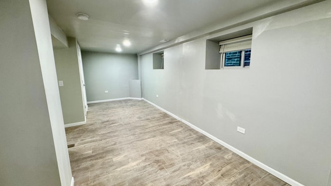 Photo - 1254 N Bosworth Ave Unit 1F