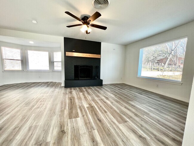 Photo - Beautifully Updated 3/2