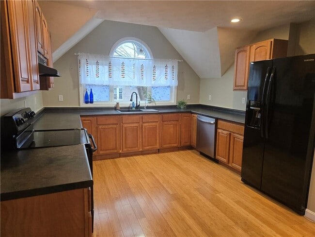 Photo - 25 Andrews Ave Unit 2