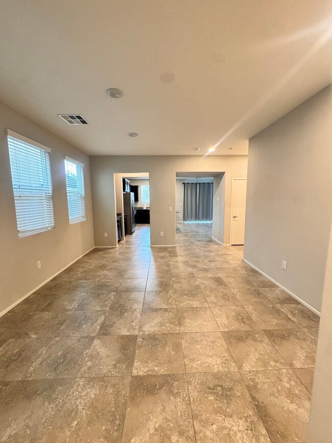 Photo - 4018 White Opal St