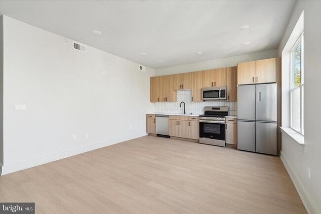 Photo - 5521 Wayne Ave