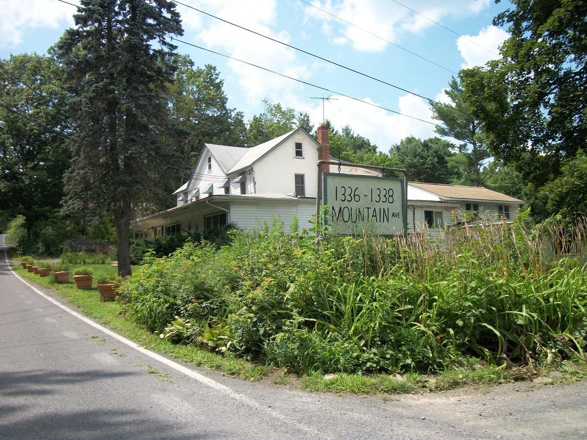 Photo - 1336-1338 Mountain Ave