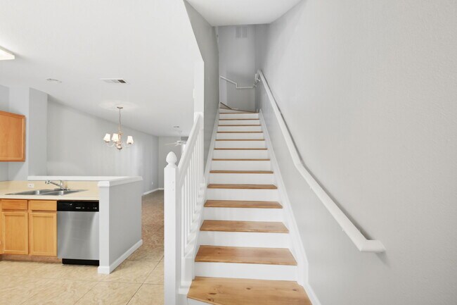 Photo - 1450 Stockton Dr