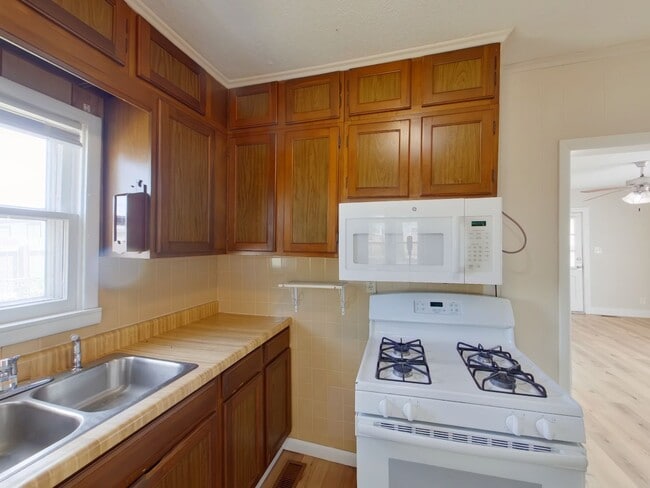 Photo - 1125 S Millwood Ave