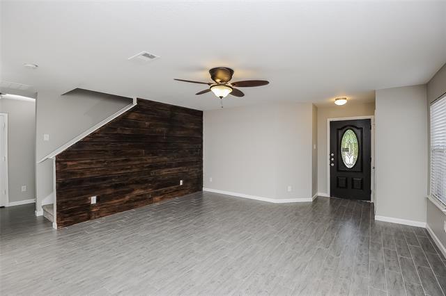 Photo - 8820 Valley River Dr