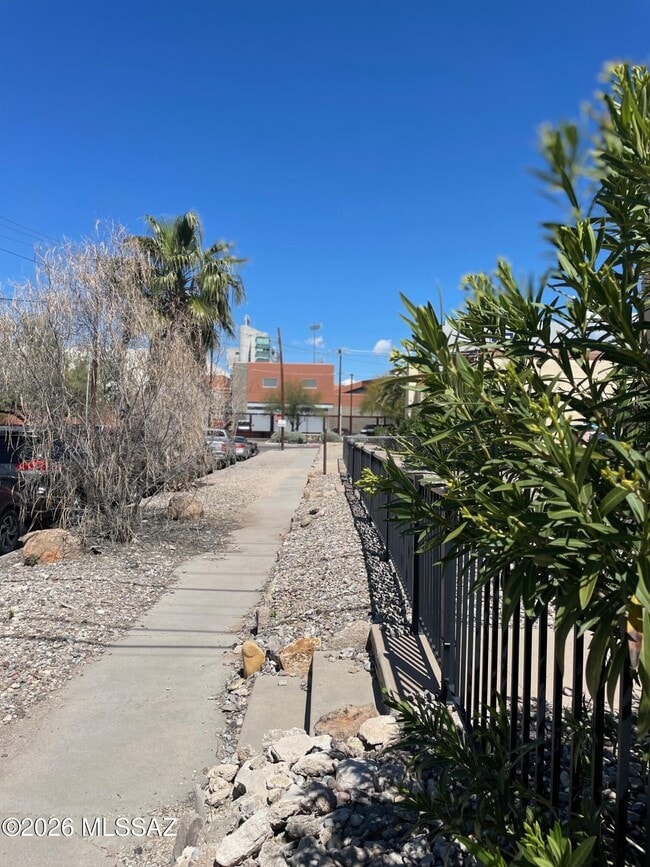 Photo - 334 N Vine Ave